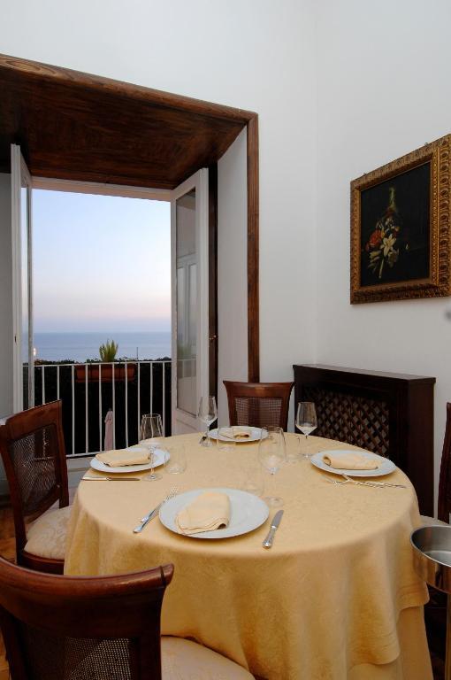 Hotel Ristorante Le Clarisse أمانتيا المظهر الخارجي الصورة